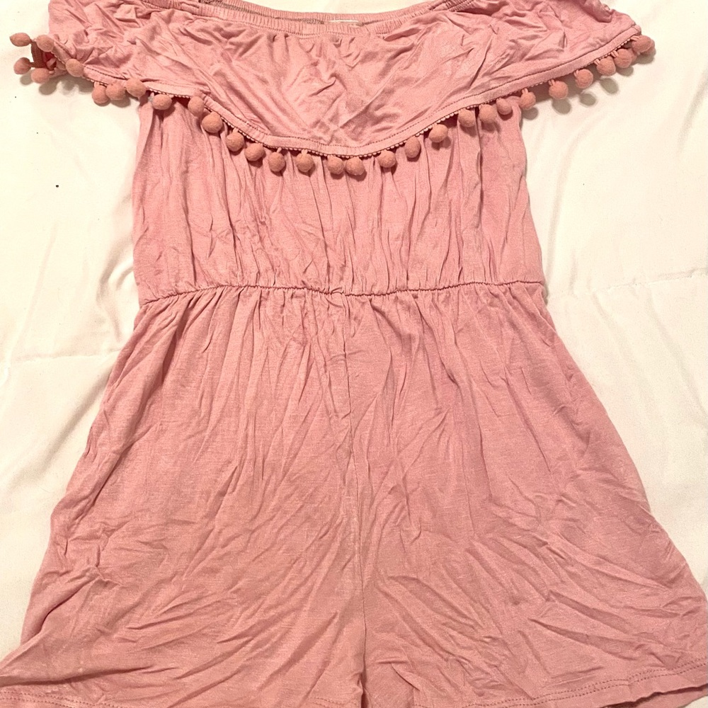 “For all seasons” girls romper